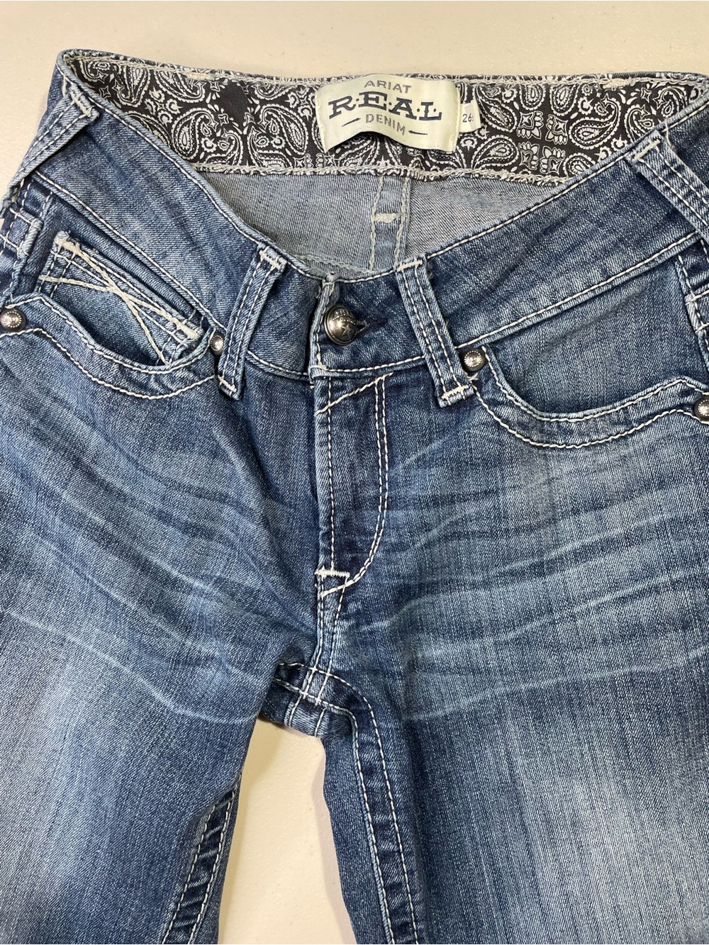 Ariat Women's 26S R.E.A.L. Straight Icon Jeans "Rainstorm" Wash VGUC - Picture 3 of 10